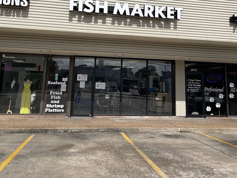 Fountain View Fish Market exterior