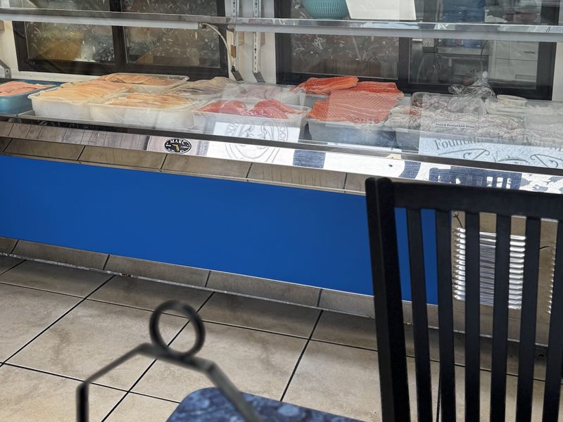 Fountain View Fish Market food