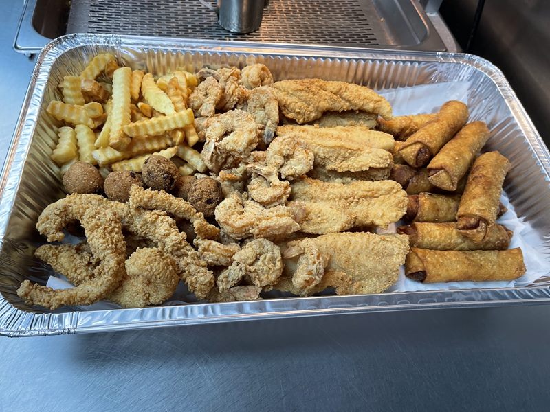 Fountain View Fish Market food